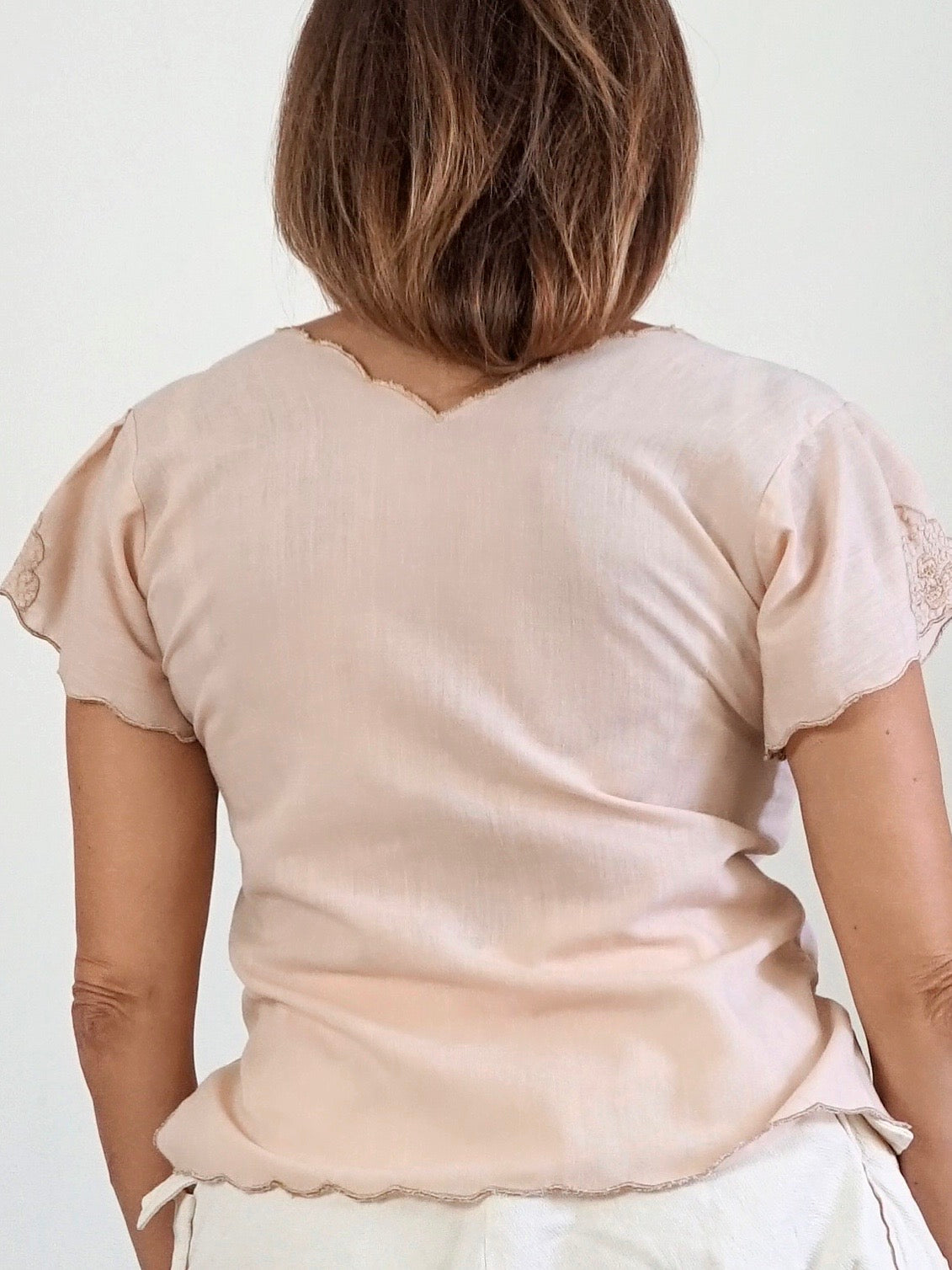 Vintage 1970s Nude Embroidered Top – therapi