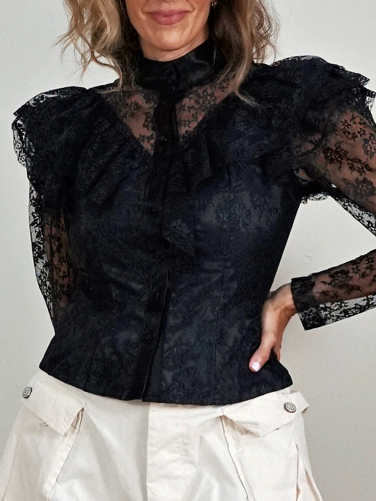 Vintage 80's Black Lace Blouse-closiTherapi | vinTage