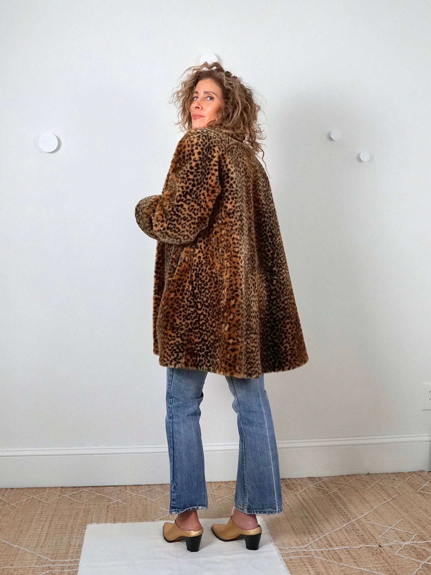 Vintage 80's Leopard Fur Swing Coat-closiTherapi | vinTage