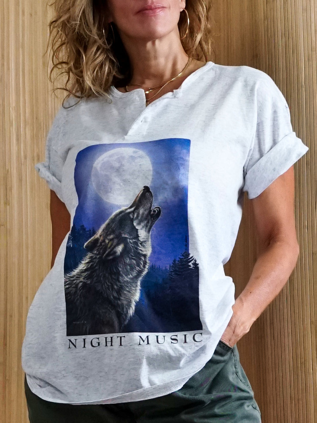 Vintage Howling Wolf Night Music Tee-closiTherapi | vinTage