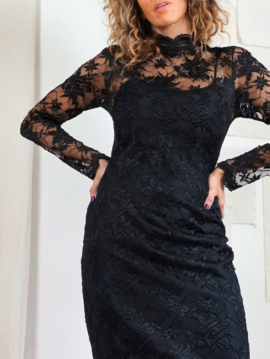 Black Lace High Neck Dress-closiTherapi | vinTage