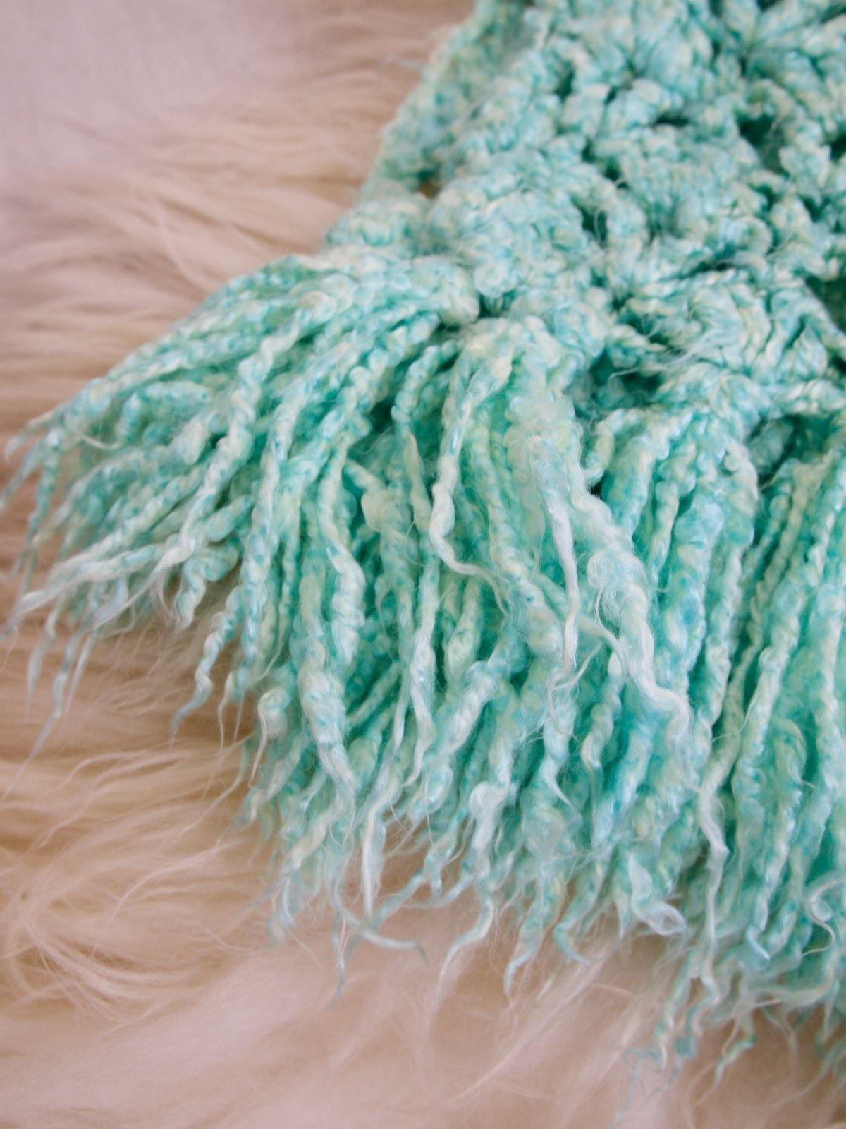Handknit Mint Fringe Throw Blanket-closiTherapi | vinTage