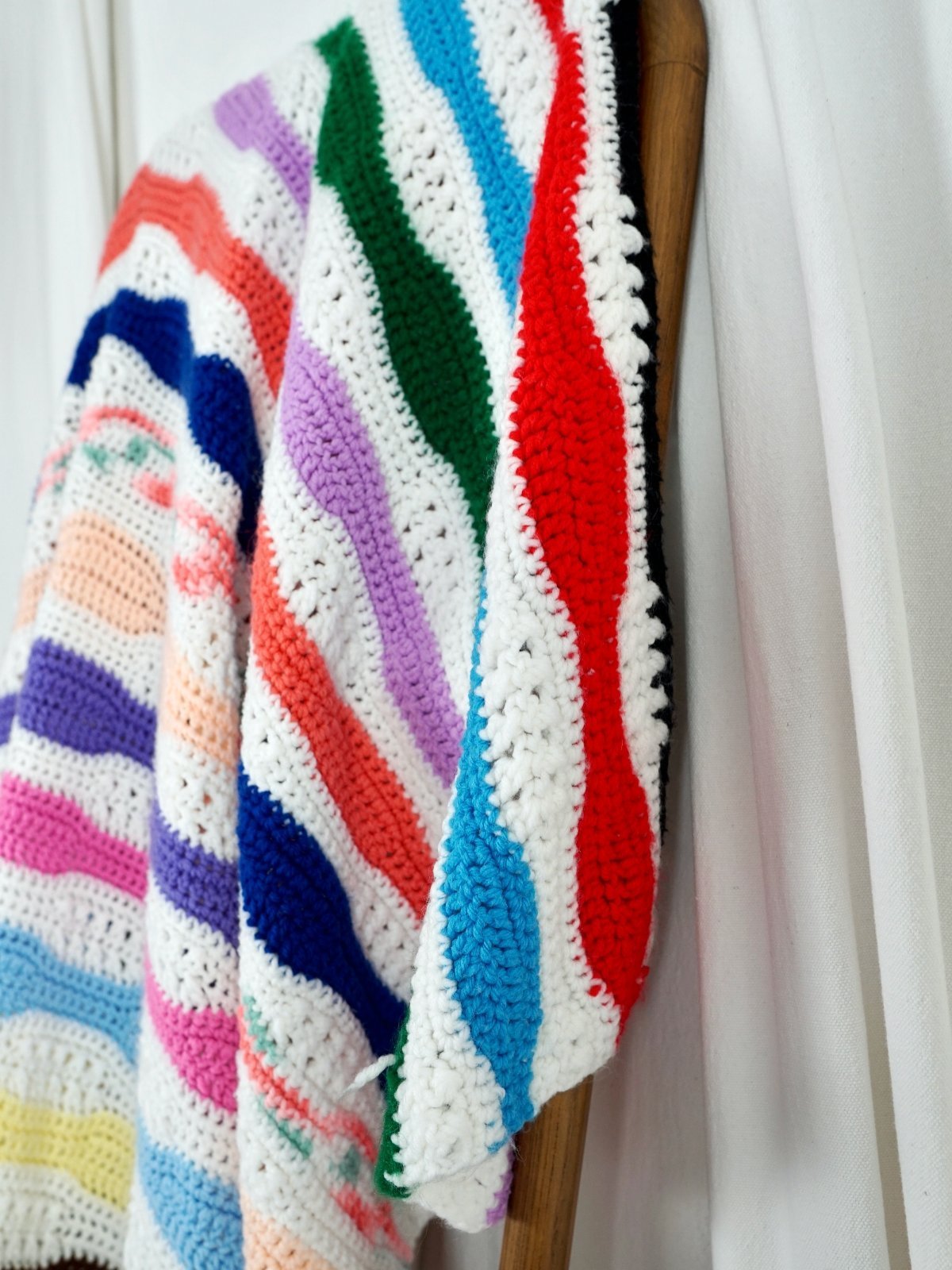 Handknit Rainbow Wavelength Blanket-closiTherapi | vinTage