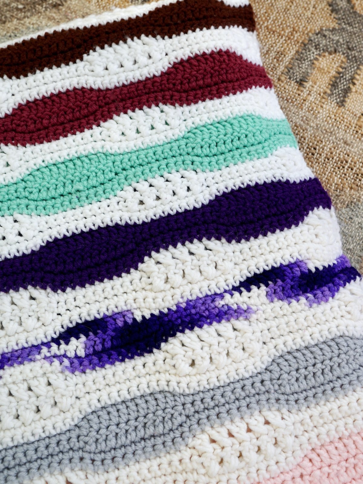 Handknit Rainbow Wavelength Blanket-closiTherapi | vinTage