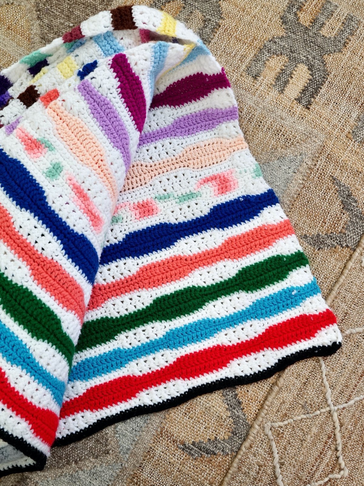 Handknit Rainbow Wavelength Blanket-closiTherapi | vinTage