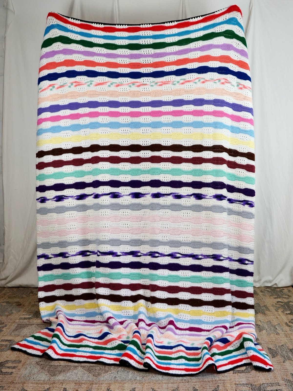 Handknit Rainbow Wavelength Blanket-closiTherapi | vinTage
