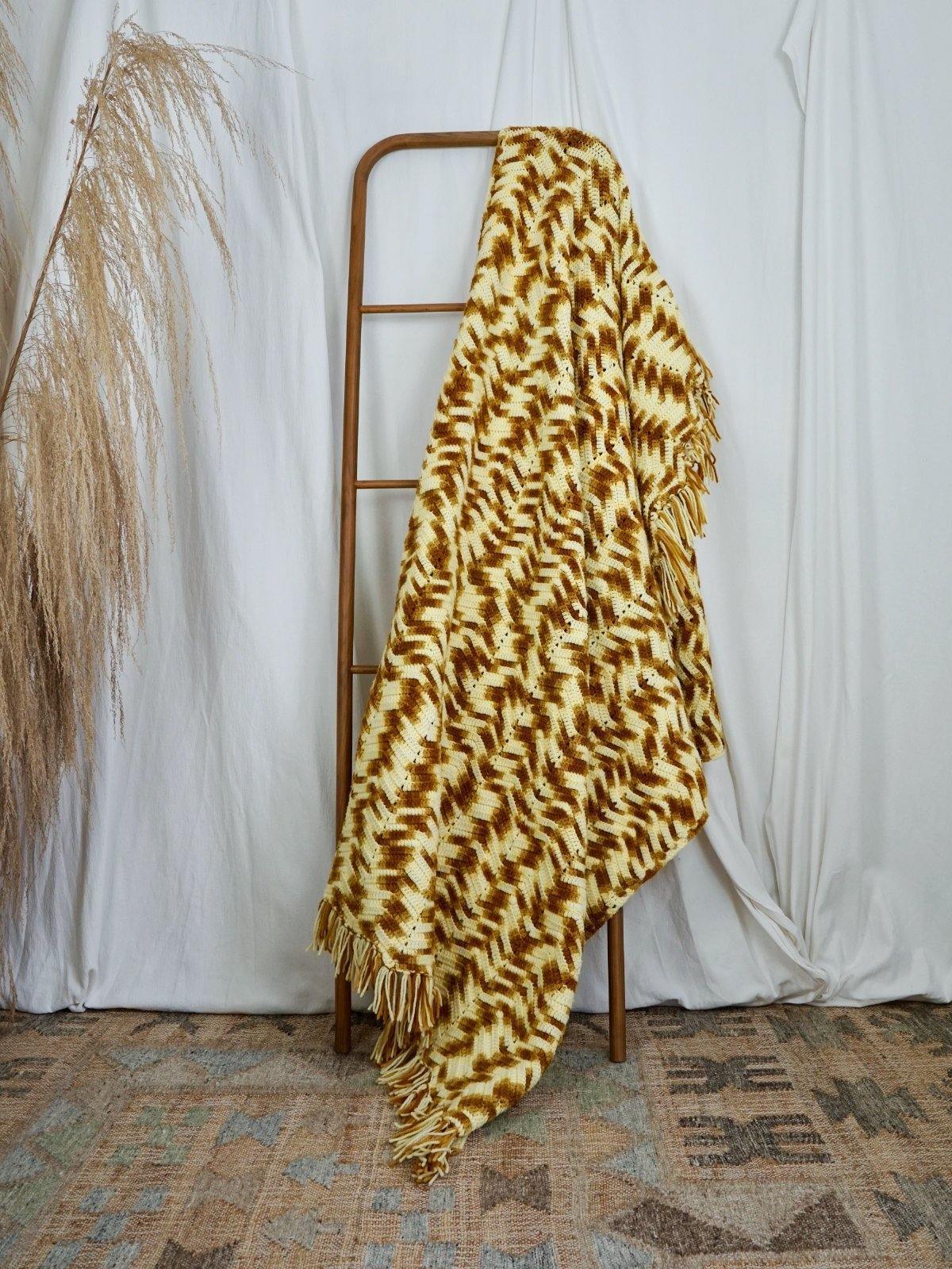 Handknit Tuscan Sun Chevron Blanket-closiTherapi | vinTage