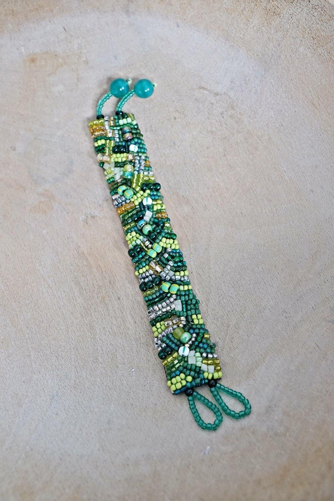 Handmade Green Bead Wrap Bracelet-closiTherapi | vinTage