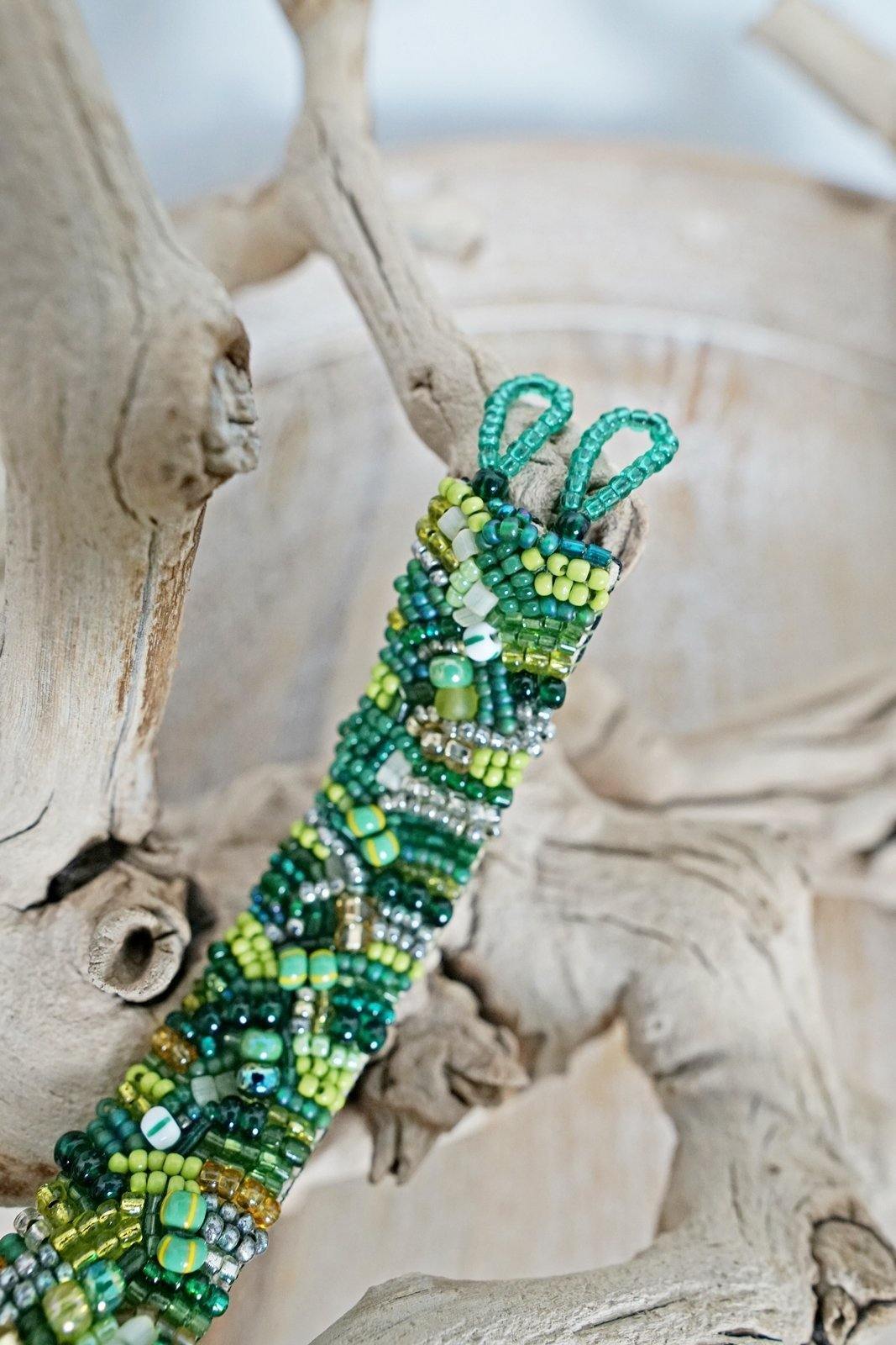 Handmade Green Bead Wrap Bracelet-closiTherapi | vinTage