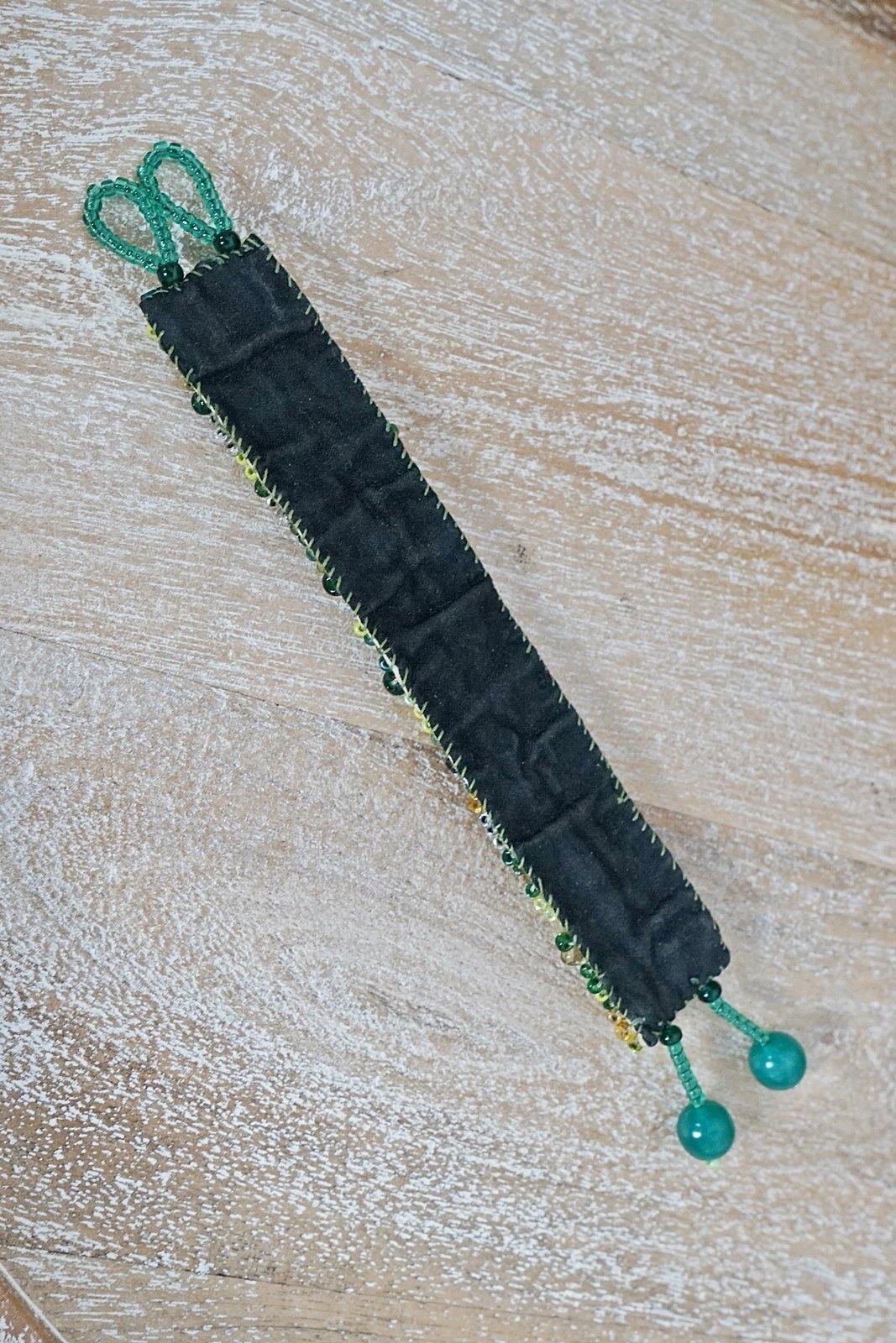Handmade Green Bead Wrap Bracelet-closiTherapi | vinTage