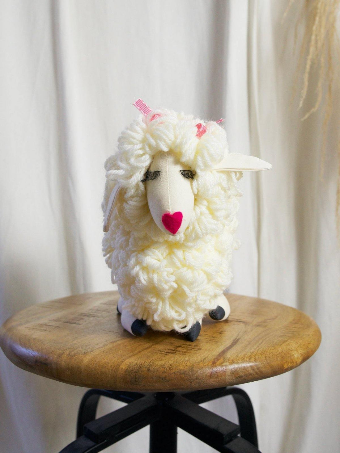 Handmade Loop Yarn Curly Sheep-closiTherapi | vinTage
