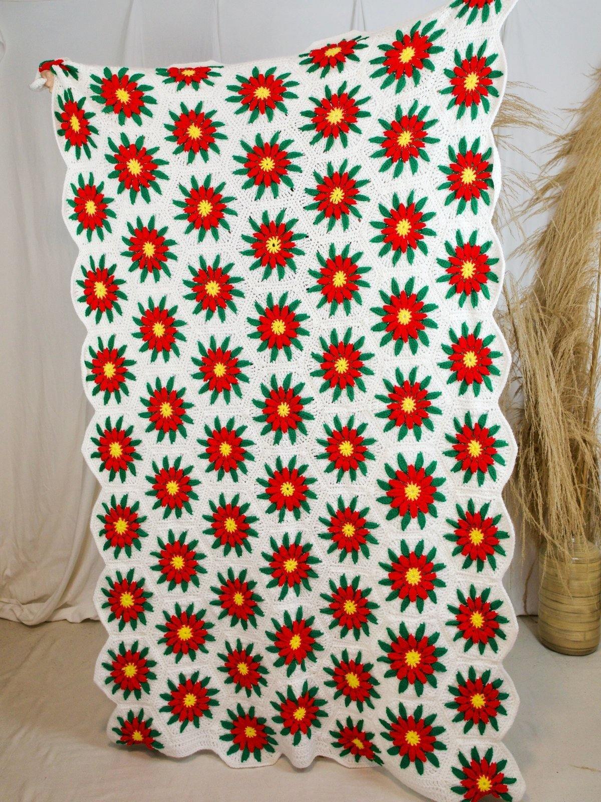 Handmade Red Poinsettia Floral Afghan-closiTherapi | vinTage