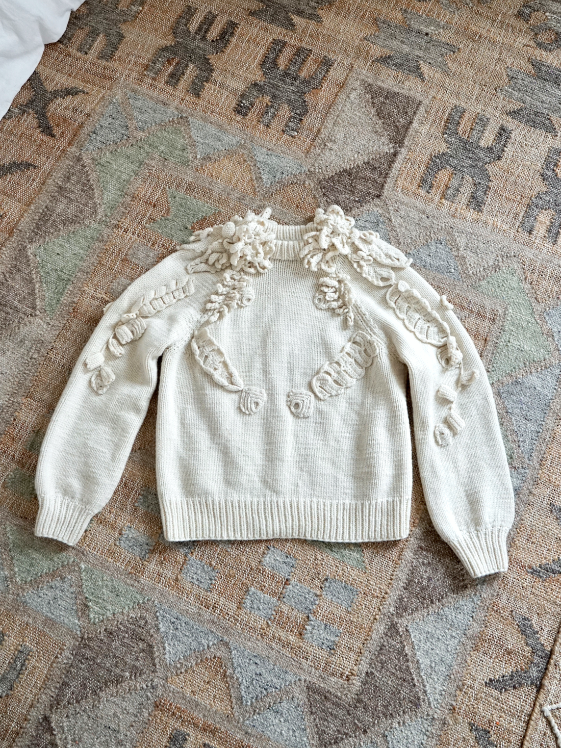 Spencer Vladimir Handknit Crochet Floral Sweater-closiTherapi | vinTage