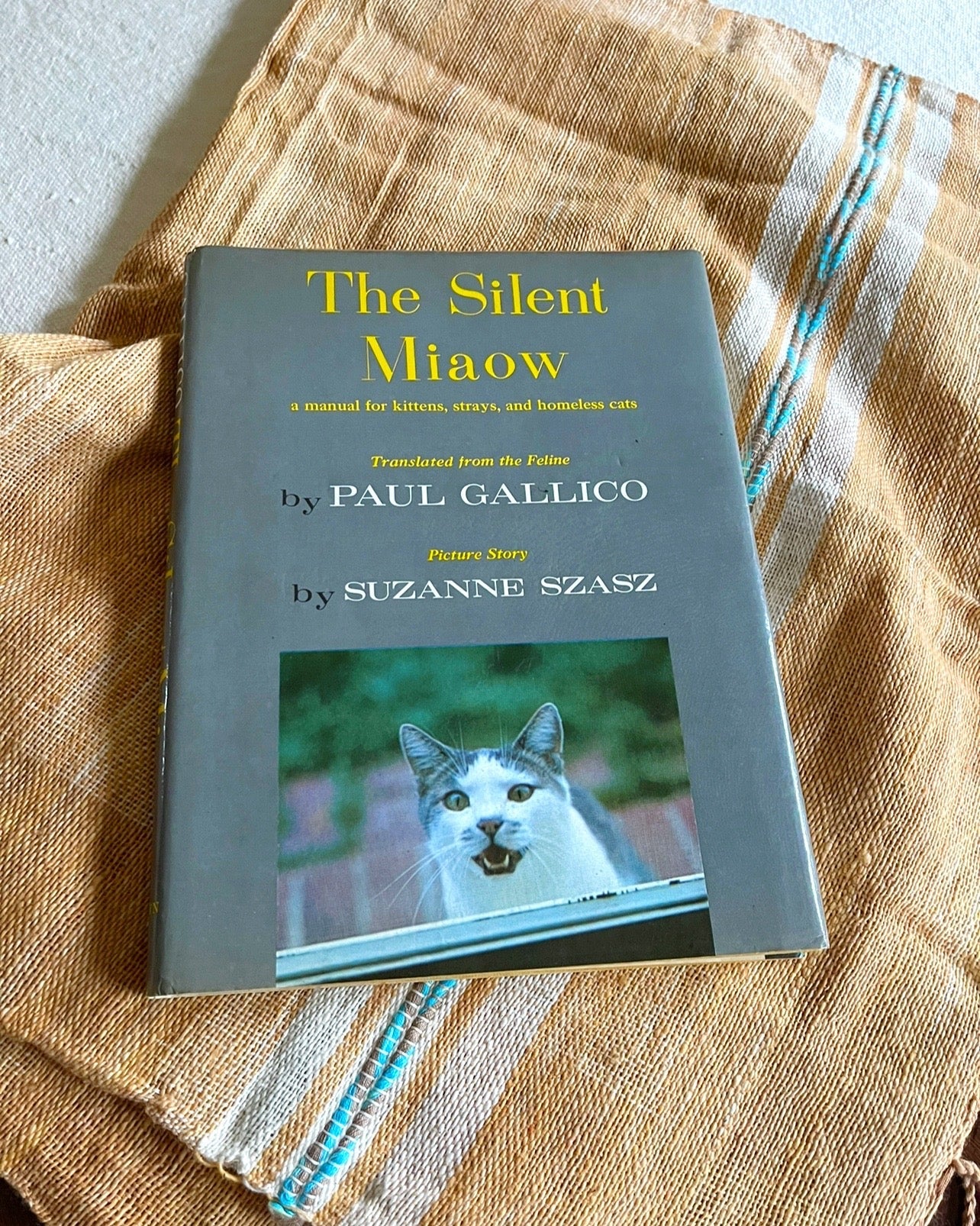 Vintage 60's The Silent Miaow Cat Book-closiTherapi | vinTage