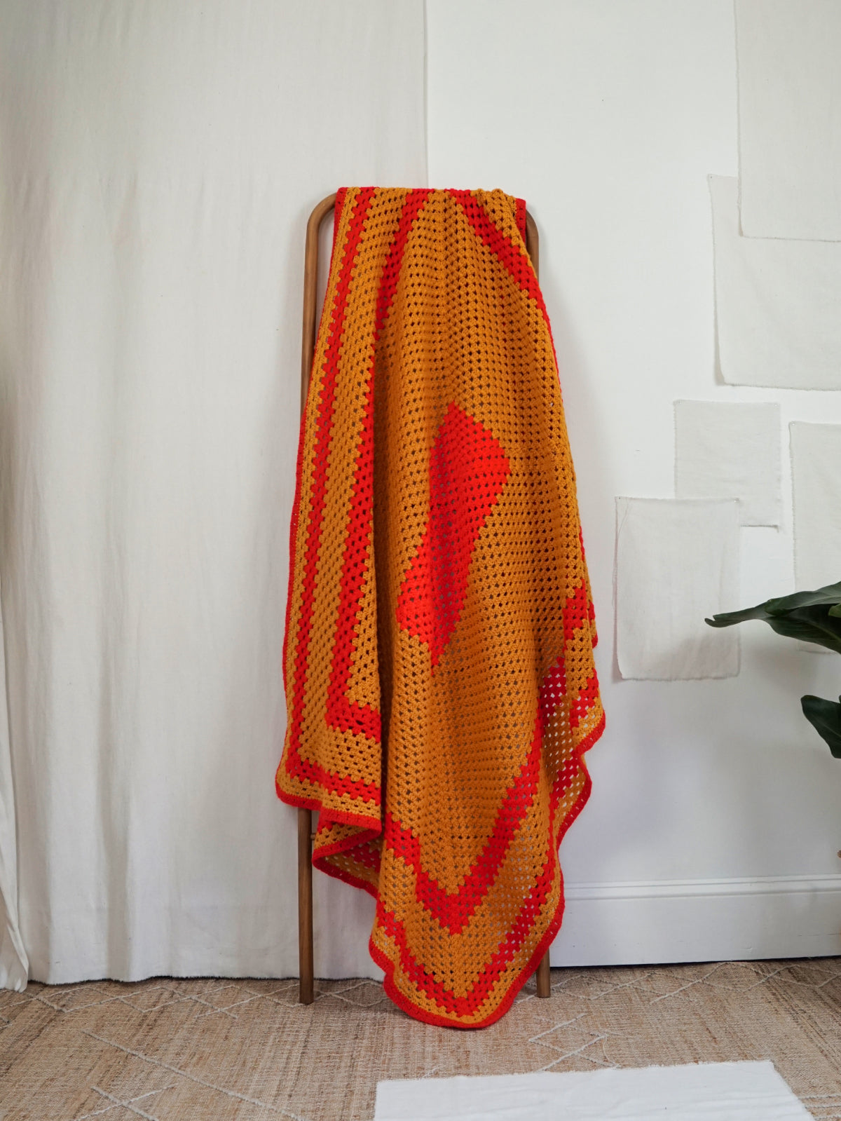 Vintage 70's Turmeric Crochet Blanket-closiTherapi | vinTage