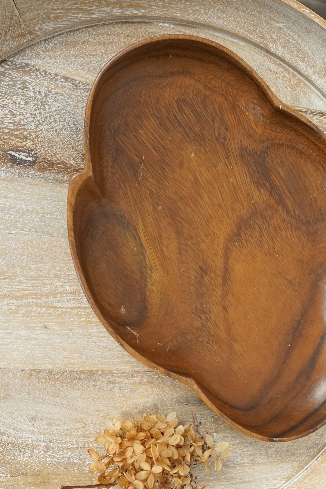 Vintage Carved Wooden Serving Tray-closiTherapi | vinTage