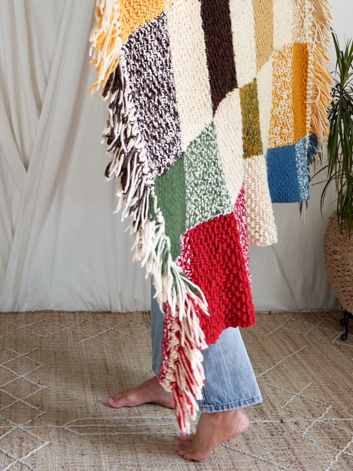 Vintage Colorblock Handknit Fringe Blanket-closiTherapi | vinTage