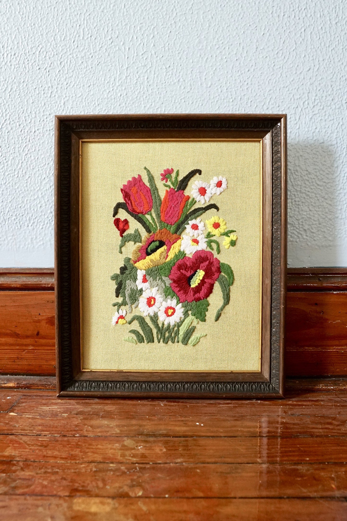 Vintage Embroidery Floral Framed Art-closiTherapi | vinTage