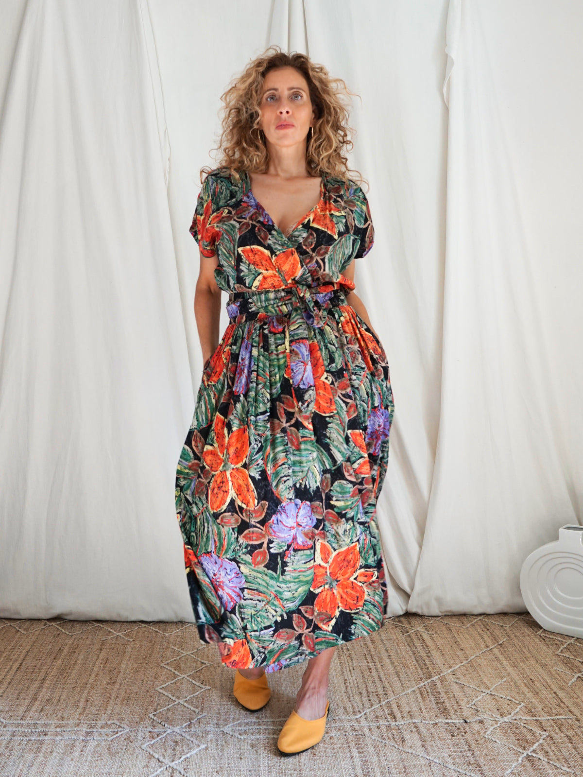 vintage wrap dress Floral breathable fabric—ideal for summer holidays 1940s Floral Rayon Wrap Dress