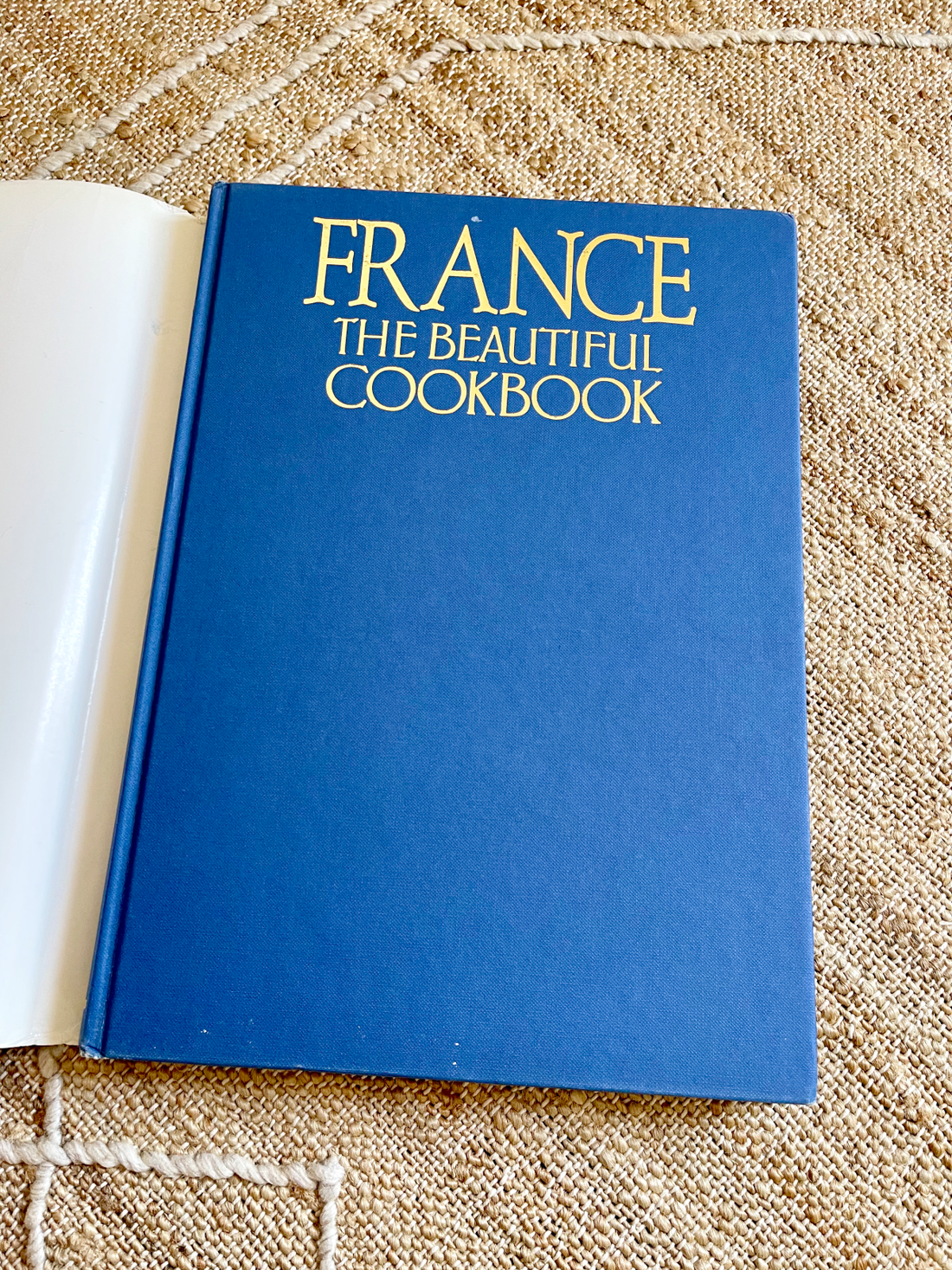 Vintage France The Beautiful Cookbook-closiTherapi | vinTage