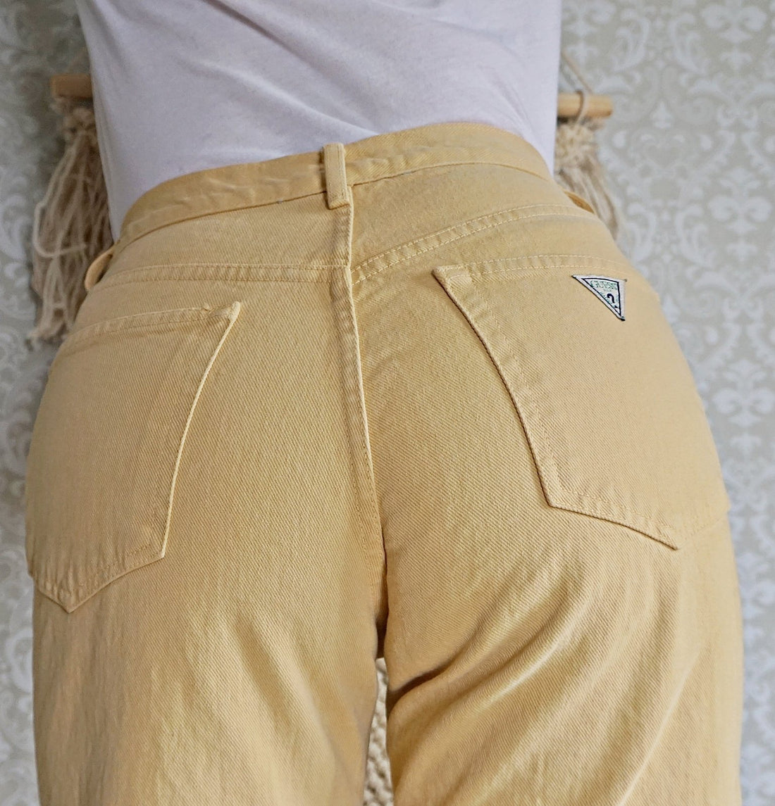 Vintage Guess Jeans - 28” Waist-closiTherapi | vinTage