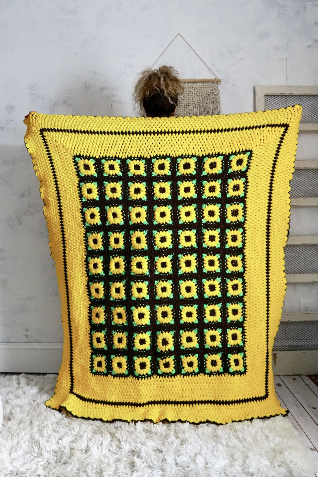 Vintage Hand Crochet Sunflower Blanket-closiTherapi | vinTage