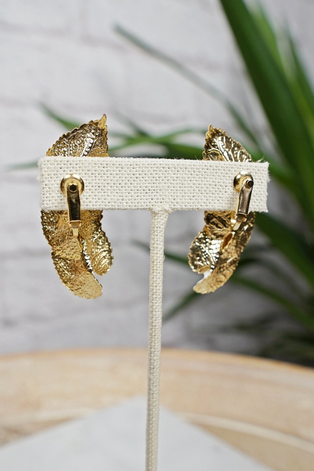 Vintage Layered Leaves Gilded Earrings-closiTherapi | vinTage