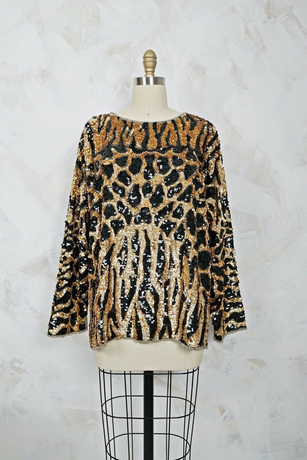 Vintage Leopard Sequin Silk Top-closiTherapi | vinTage