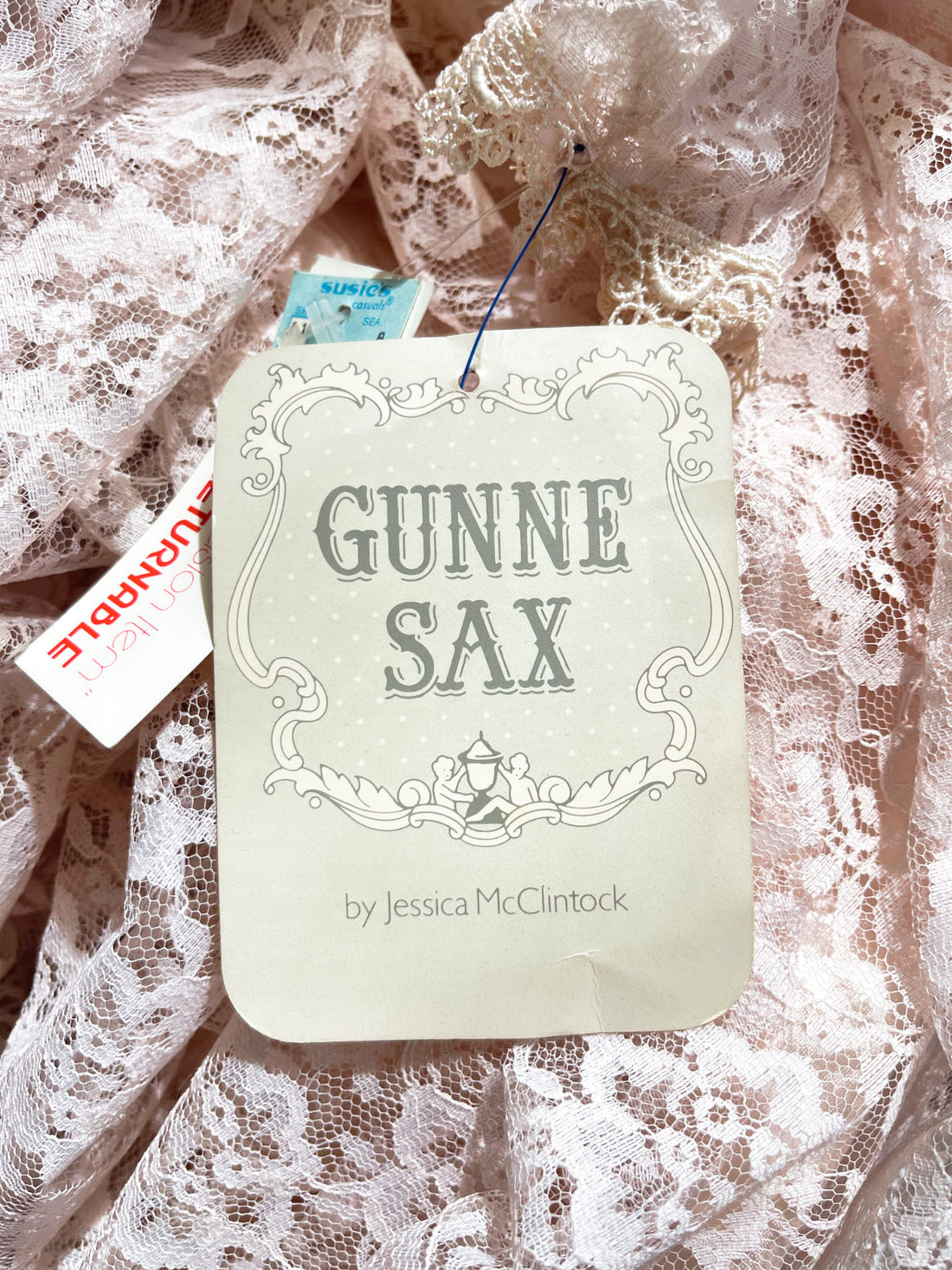 Vintage Pink Lace Gunne Sax Dress-closiTherapi | vinTage