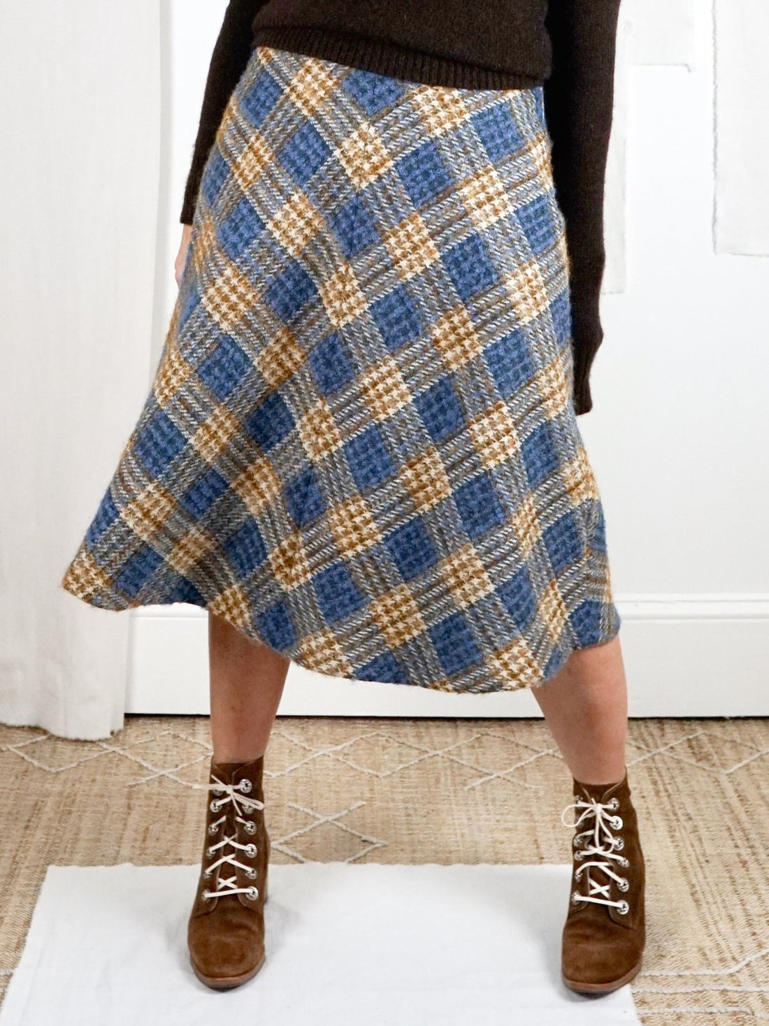 Vintage Plaid German Wool Skirt-closiTherapi | vinTage