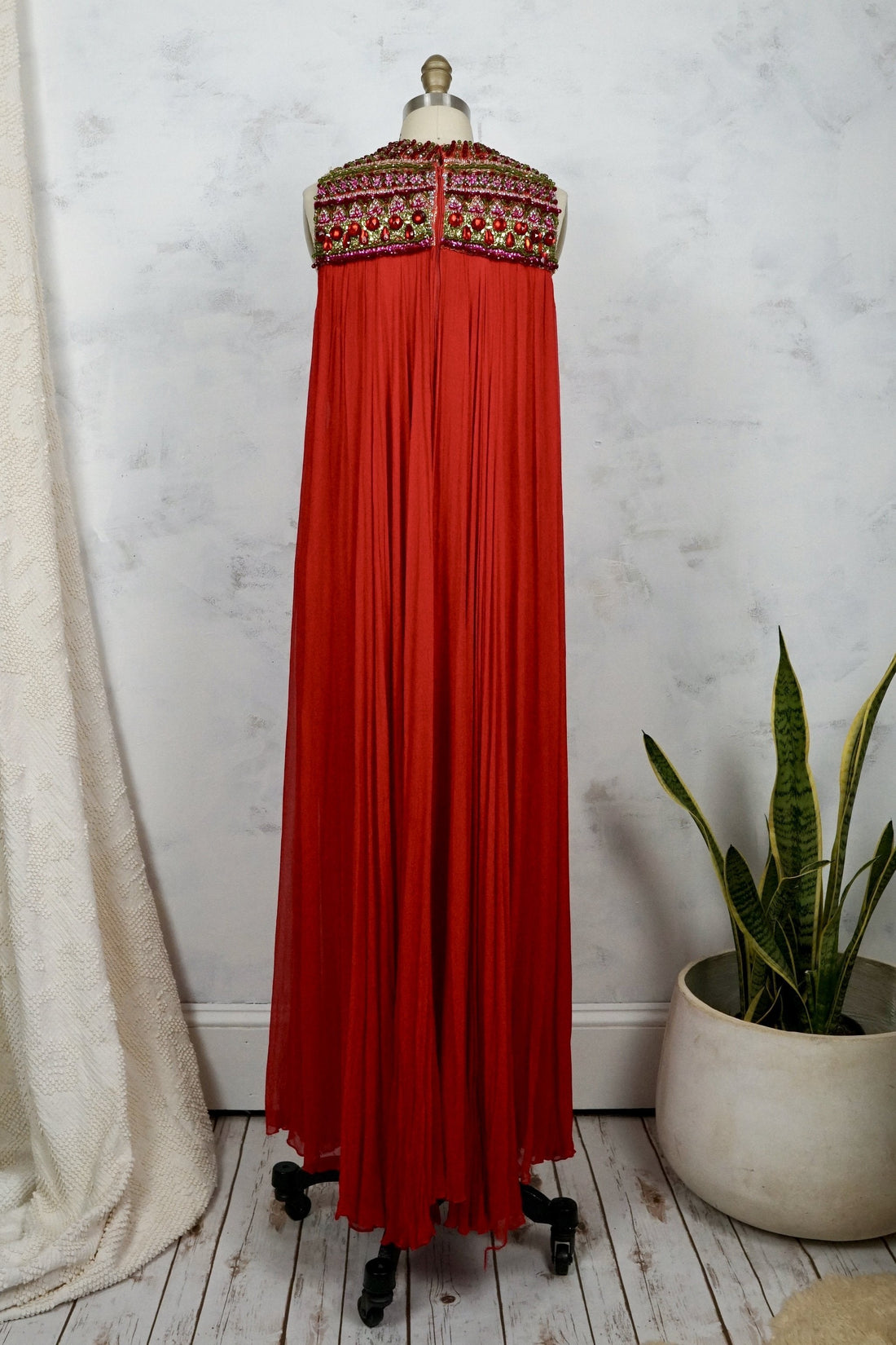 Vintage Red Silk Goddess Dress-closiTherapi | vinTage