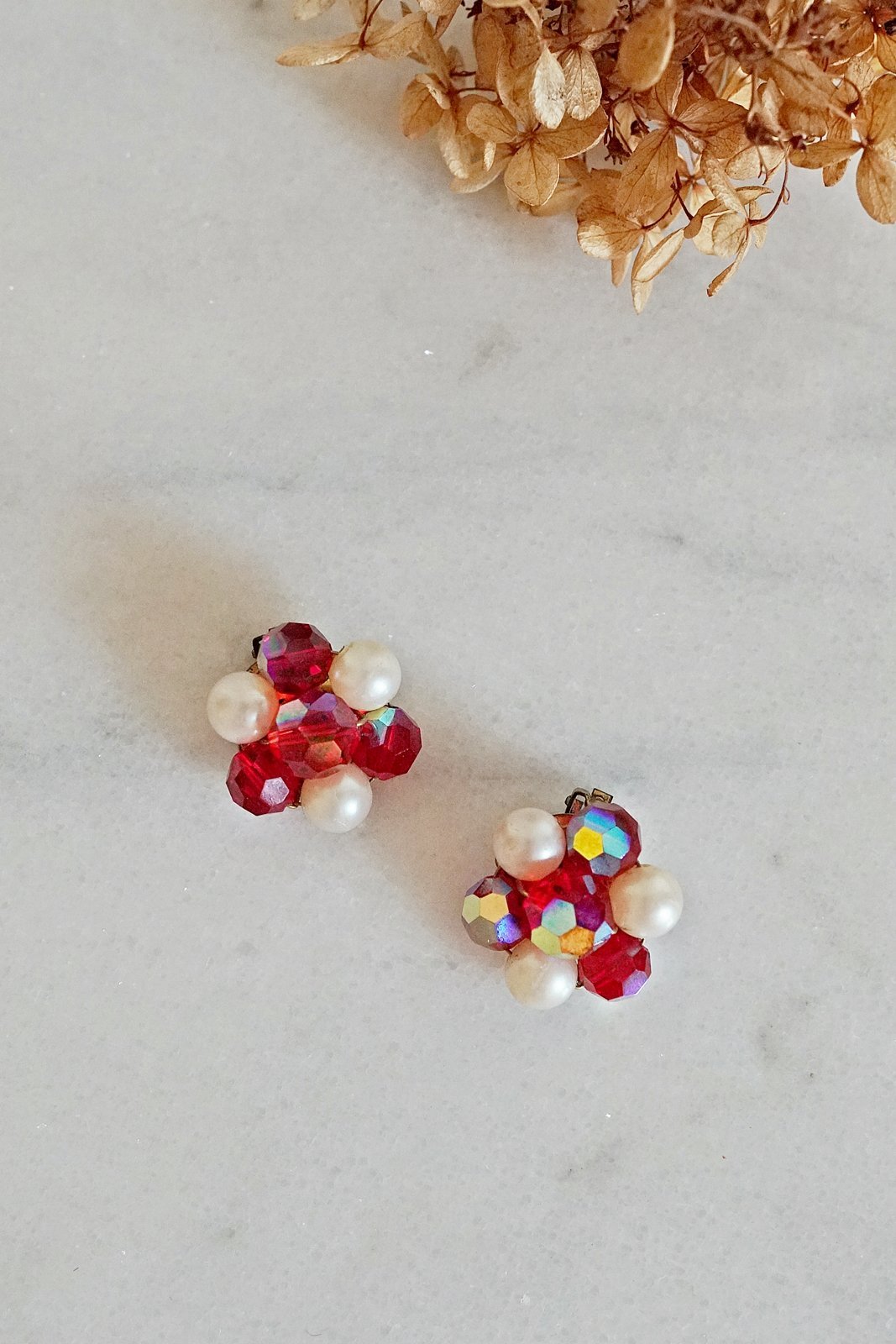 Vintage Ruby Red Cluster Earrings-closiTherapi | vinTage