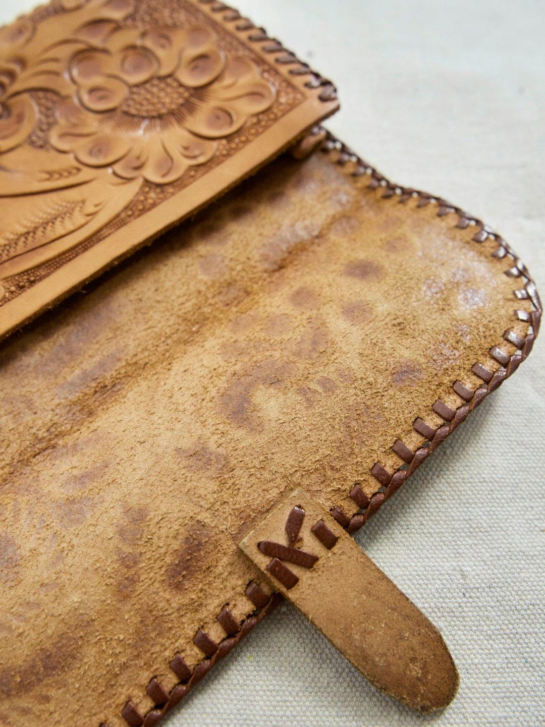 Vintage Tooled Leather Clutch Bag-closiTherapi | vinTage