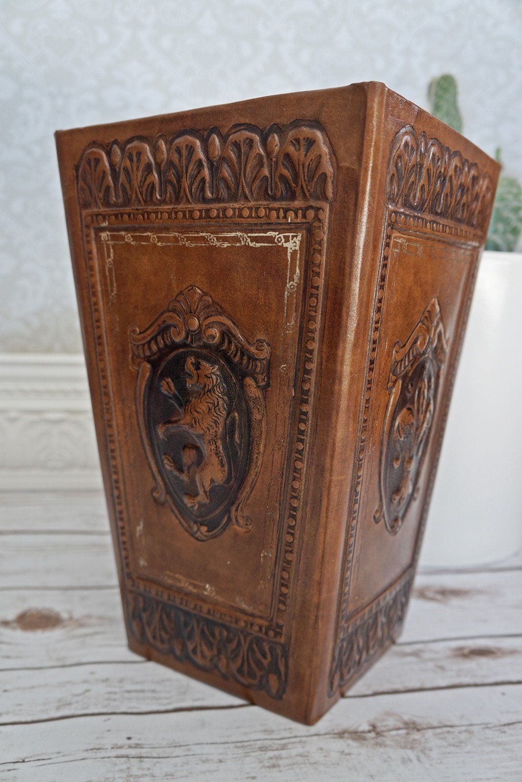 Vintage Tooled Leather Waste Basket-closiTherapi | vinTage