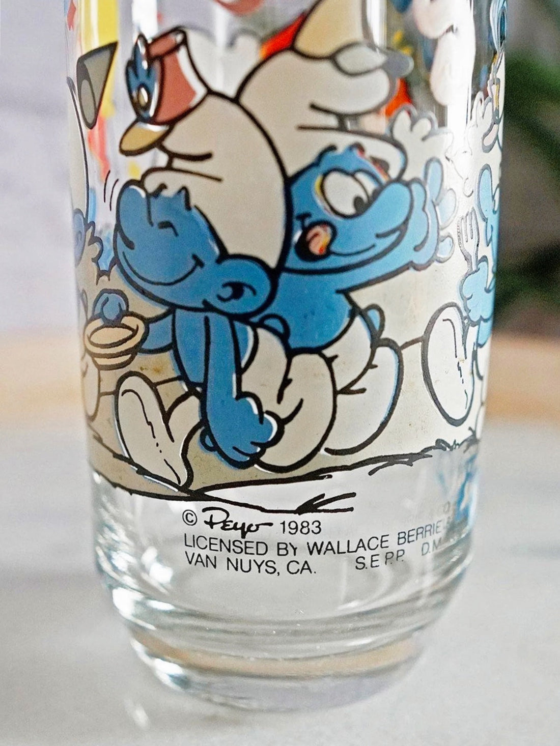 1983 'Baker' Smurf Graphic Tumbler Glass-closiTherapi | vinTage