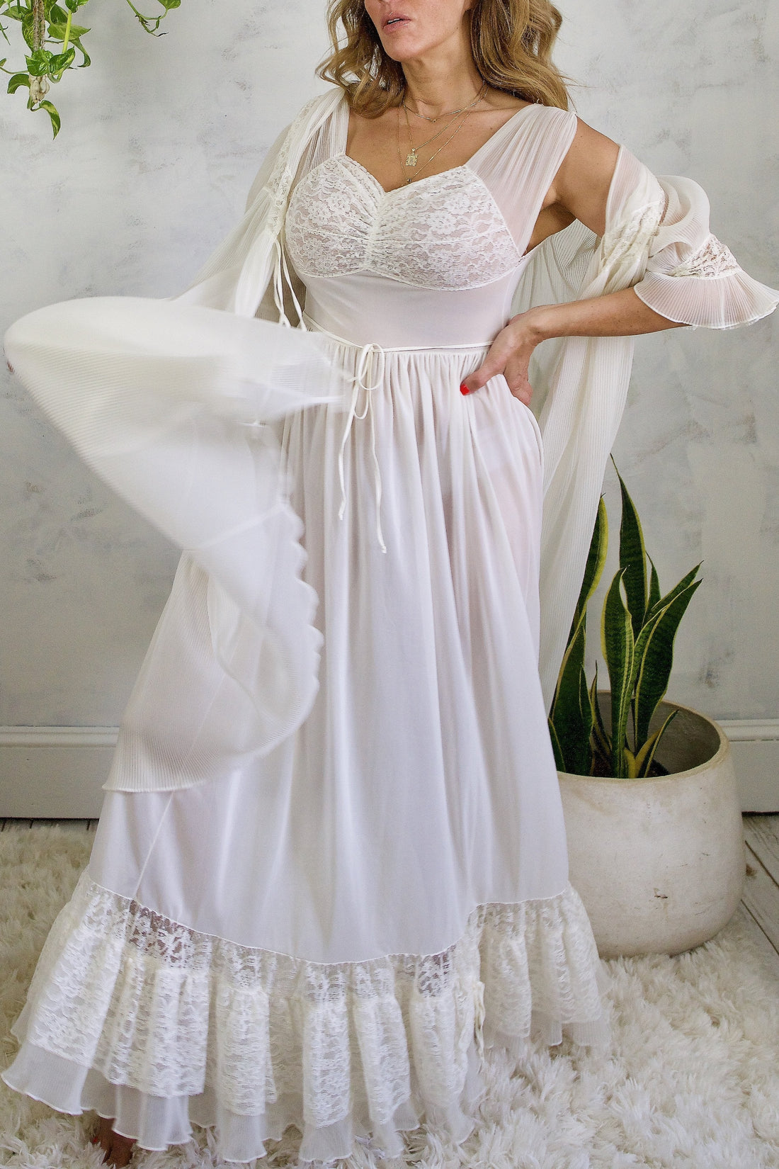 50's Ethereal Lace Frothy Peignoir Set-closiTherapi | vinTage