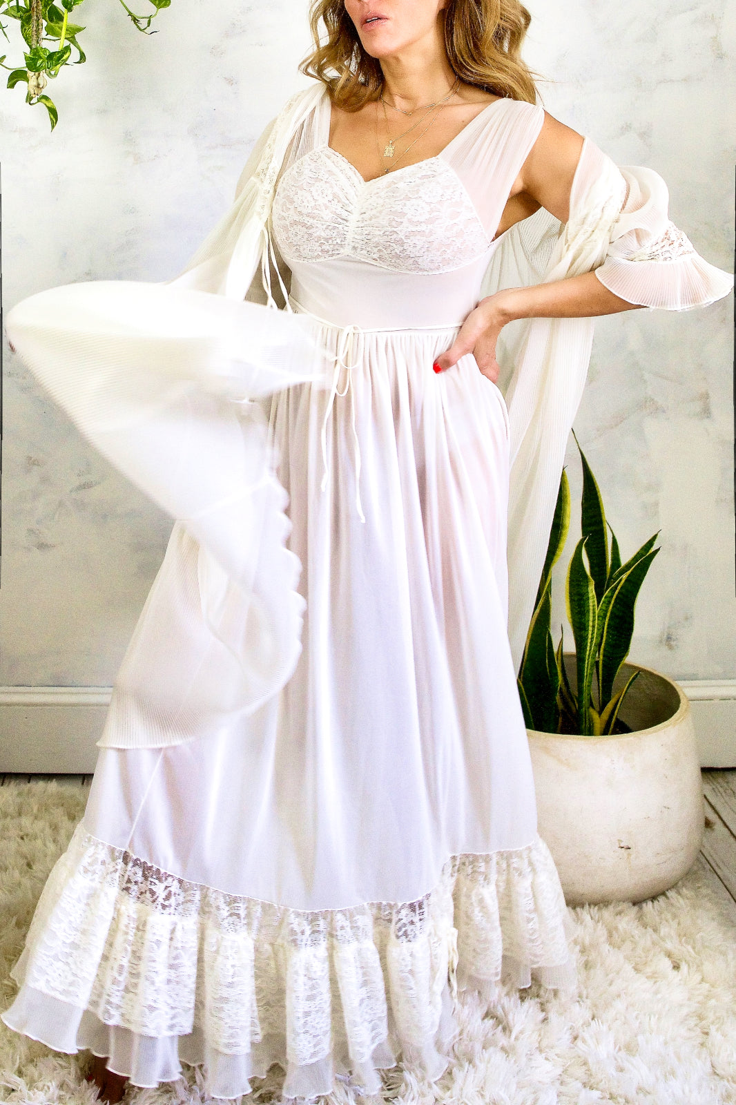 50's Ethereal Lace Frothy Peignoir Set-closiTherapi | vinTage