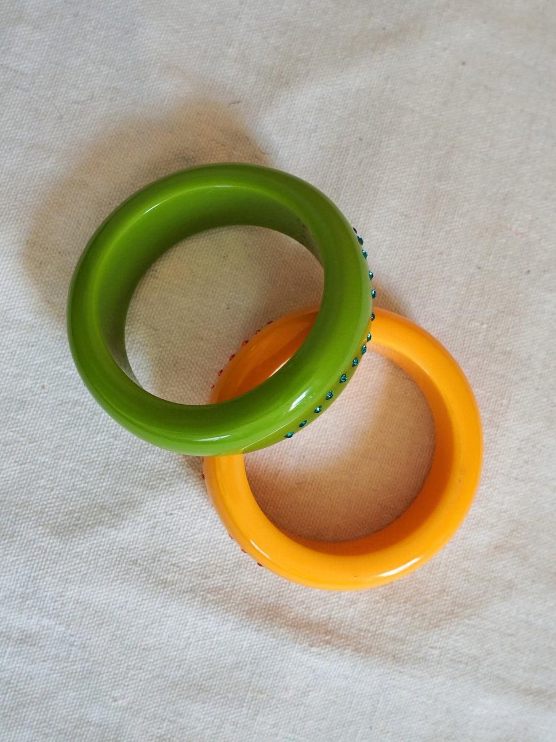 60's Lucite Bangle Bracelet Set-closiTherapi | vinTage