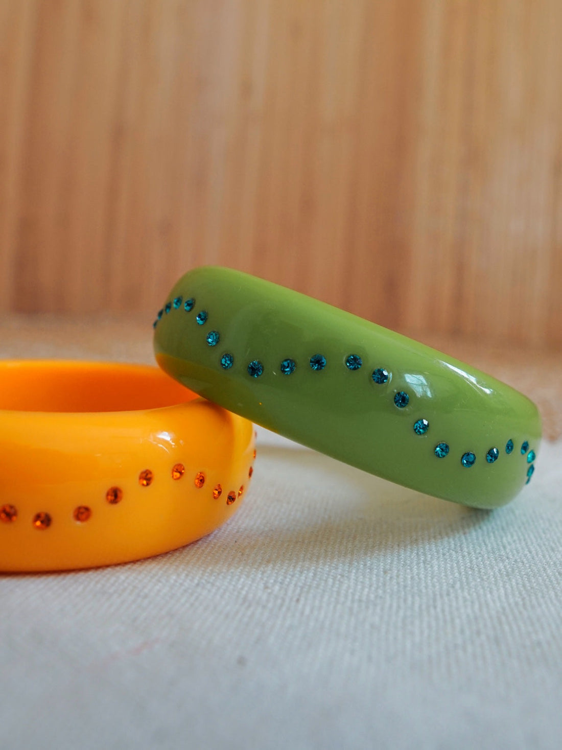 60's Lucite Bangle Bracelet Set-closiTherapi | vinTage