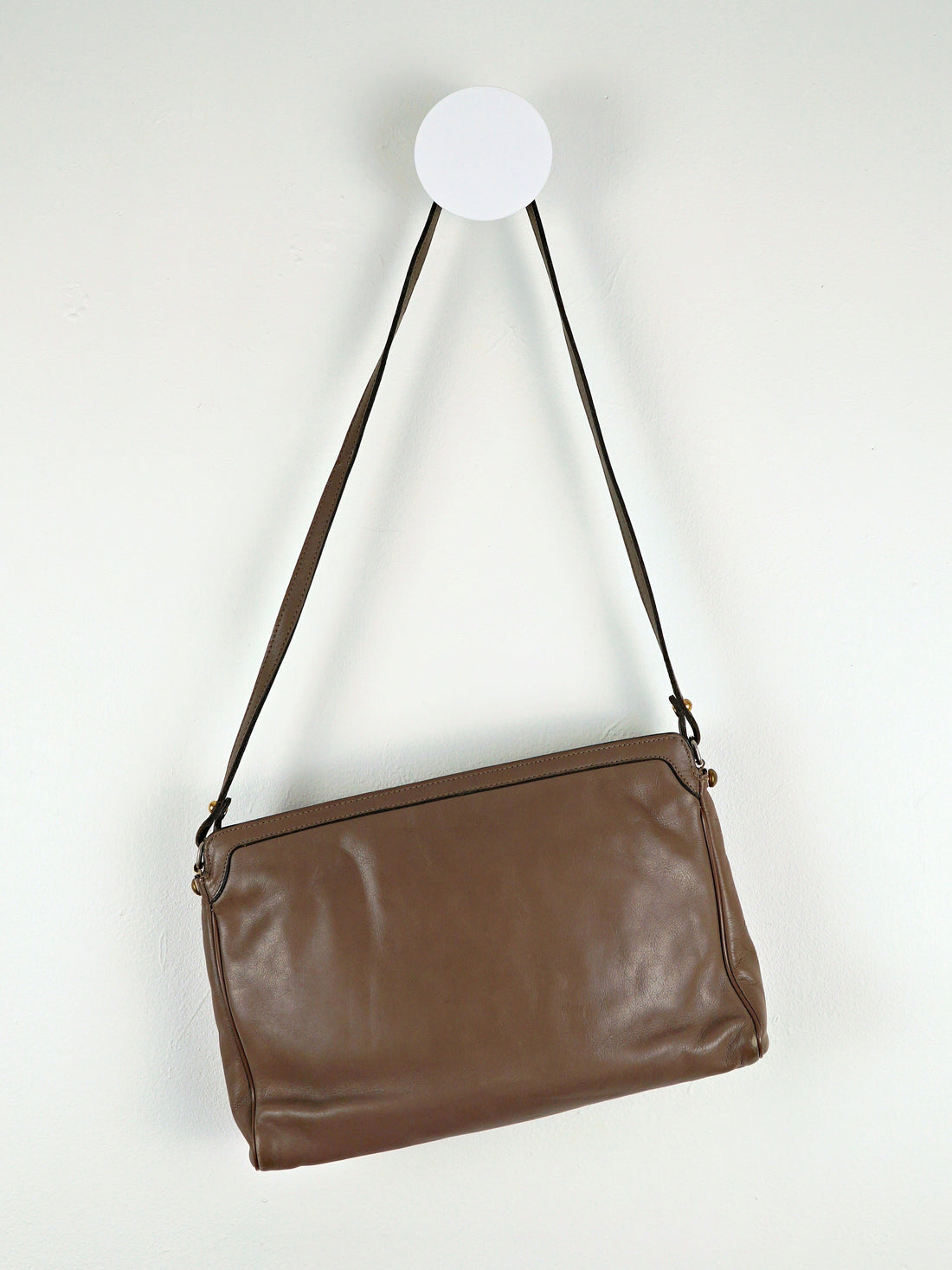 80's Etienne Aigner Shoulder Bag-closiTherapi | vinTage