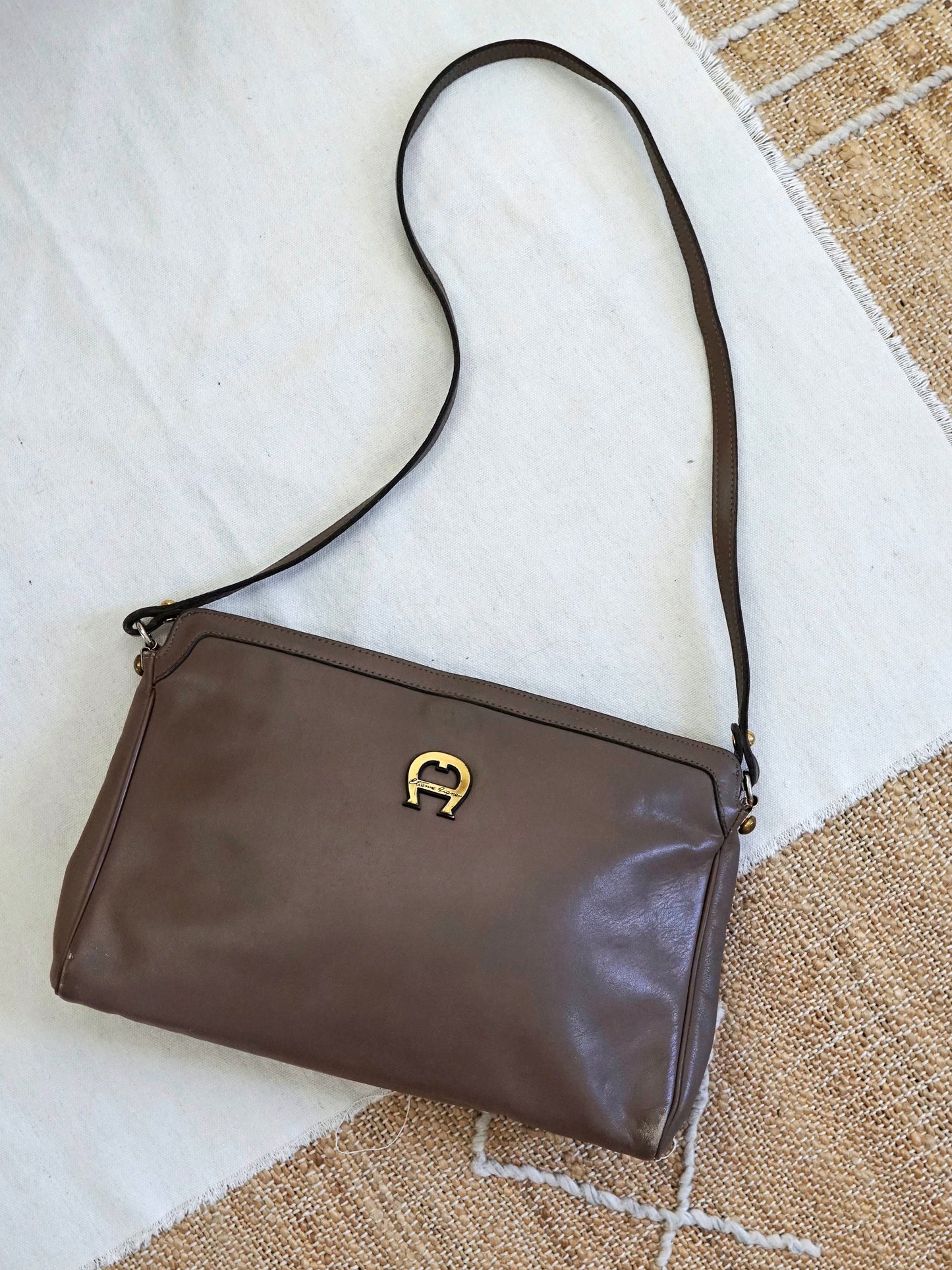 80's Etienne Aigner Shoulder Bag – therapi 80's Etienne Aigner Shoulder Bag – therapi