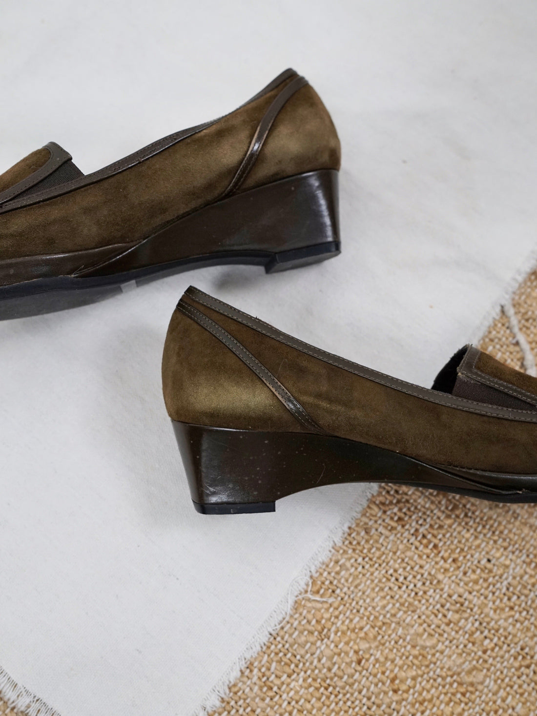 Amalfi by Rangoni Olive Suede Shoes | 10 N-closiTherapi | vinTage
