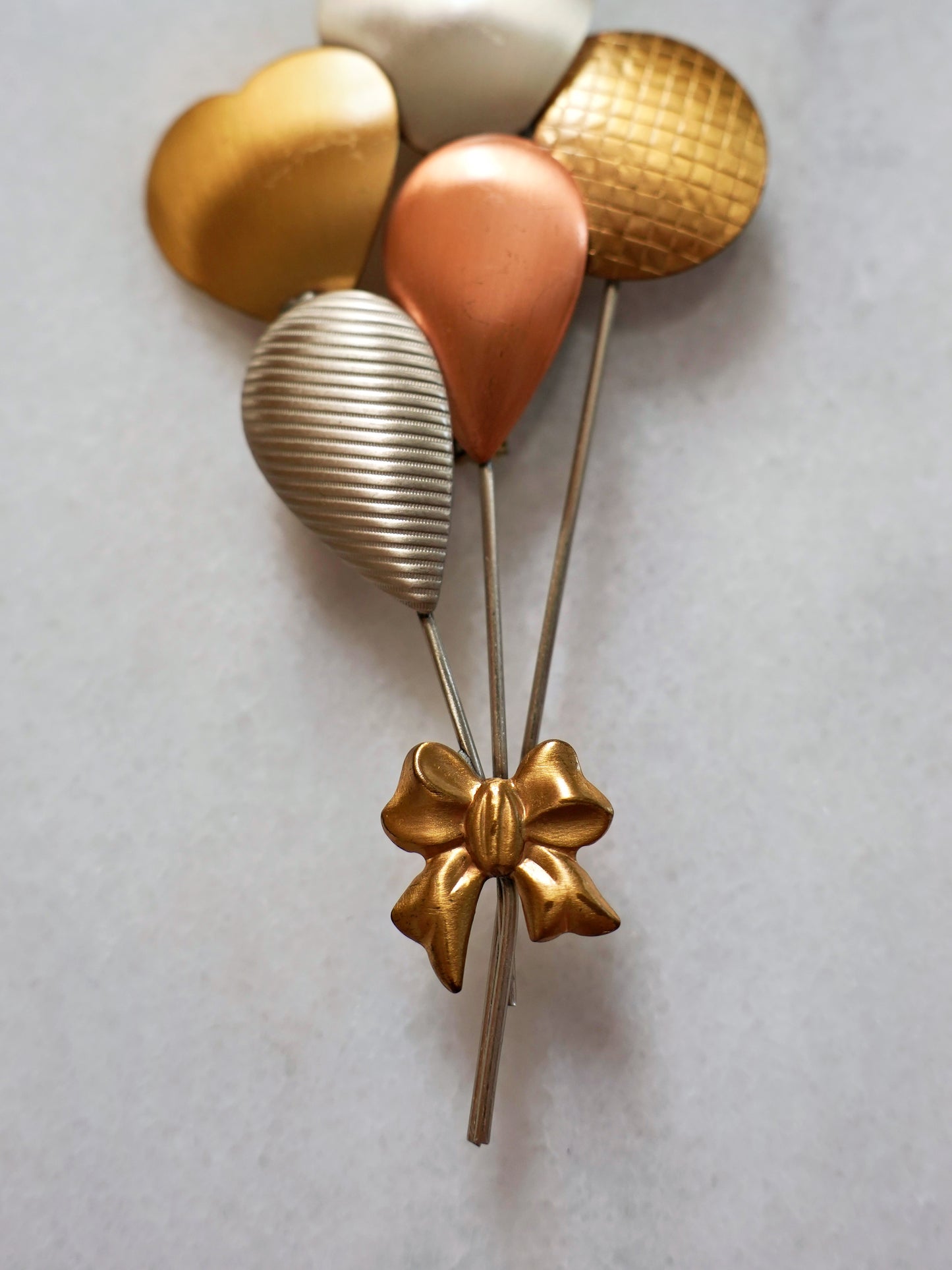 Vintage 80's Balloon Brooch-closiTherapi | vinTage