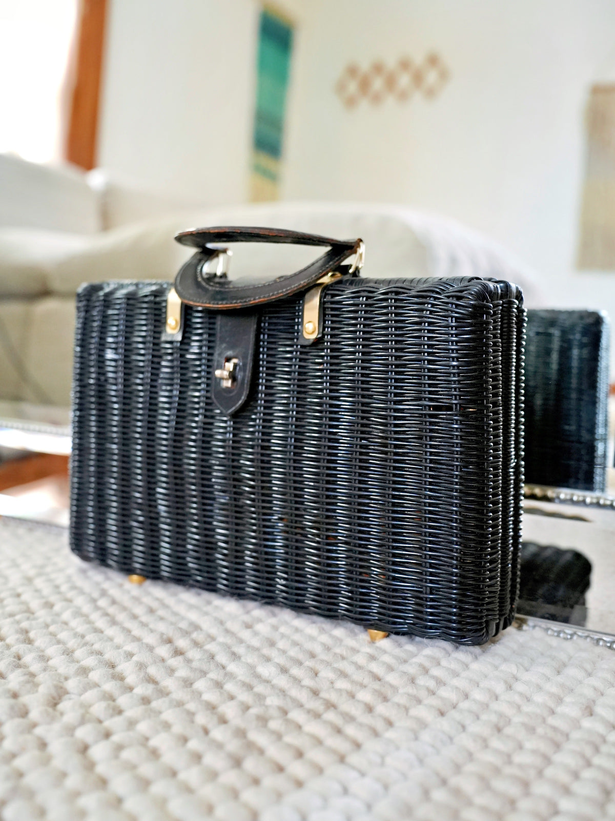 Vintage 1950s Navy Woven Rattan Bag-closiTherapi | vinTage