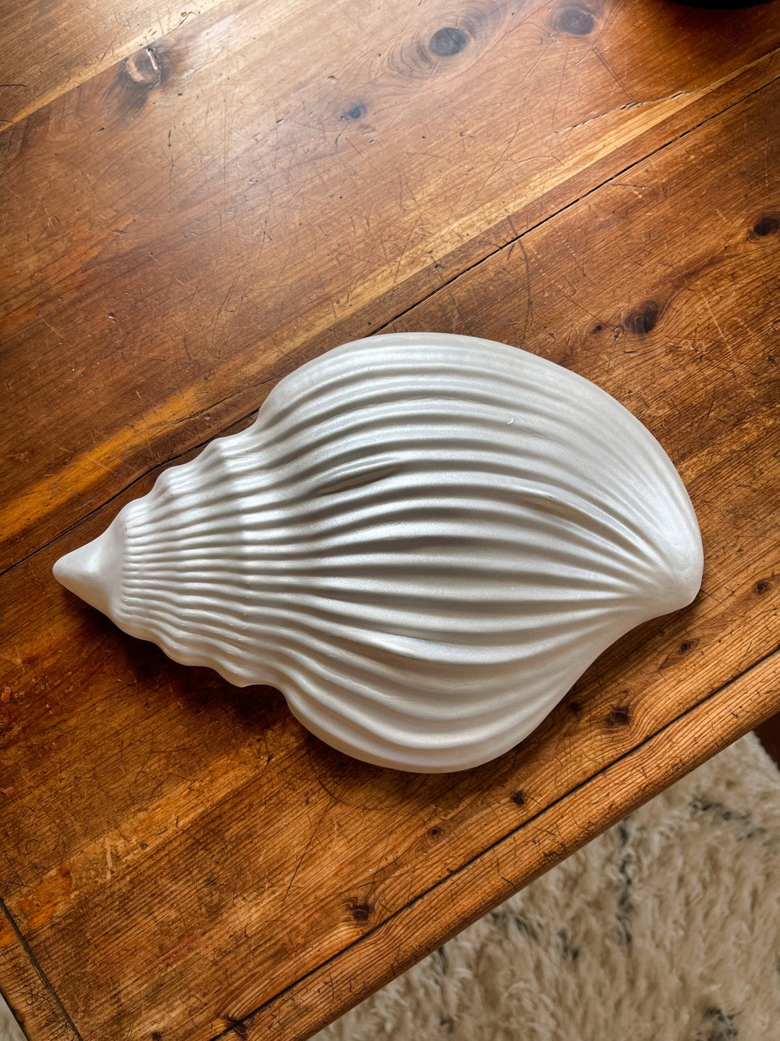 Iridescent Conch Shell Bowl-closiTherapi | vinTage