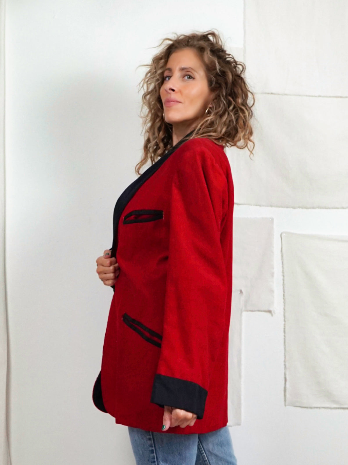 Vintage 50's Ruby Red Smoking Jacket-closiTherapi | vinTage