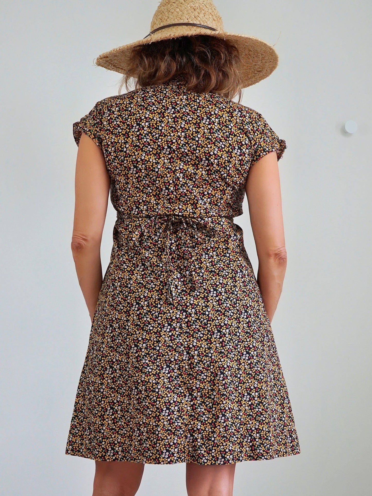 Vintage 70's Cherry Floral Print Dress-closiTherapi | vinTage