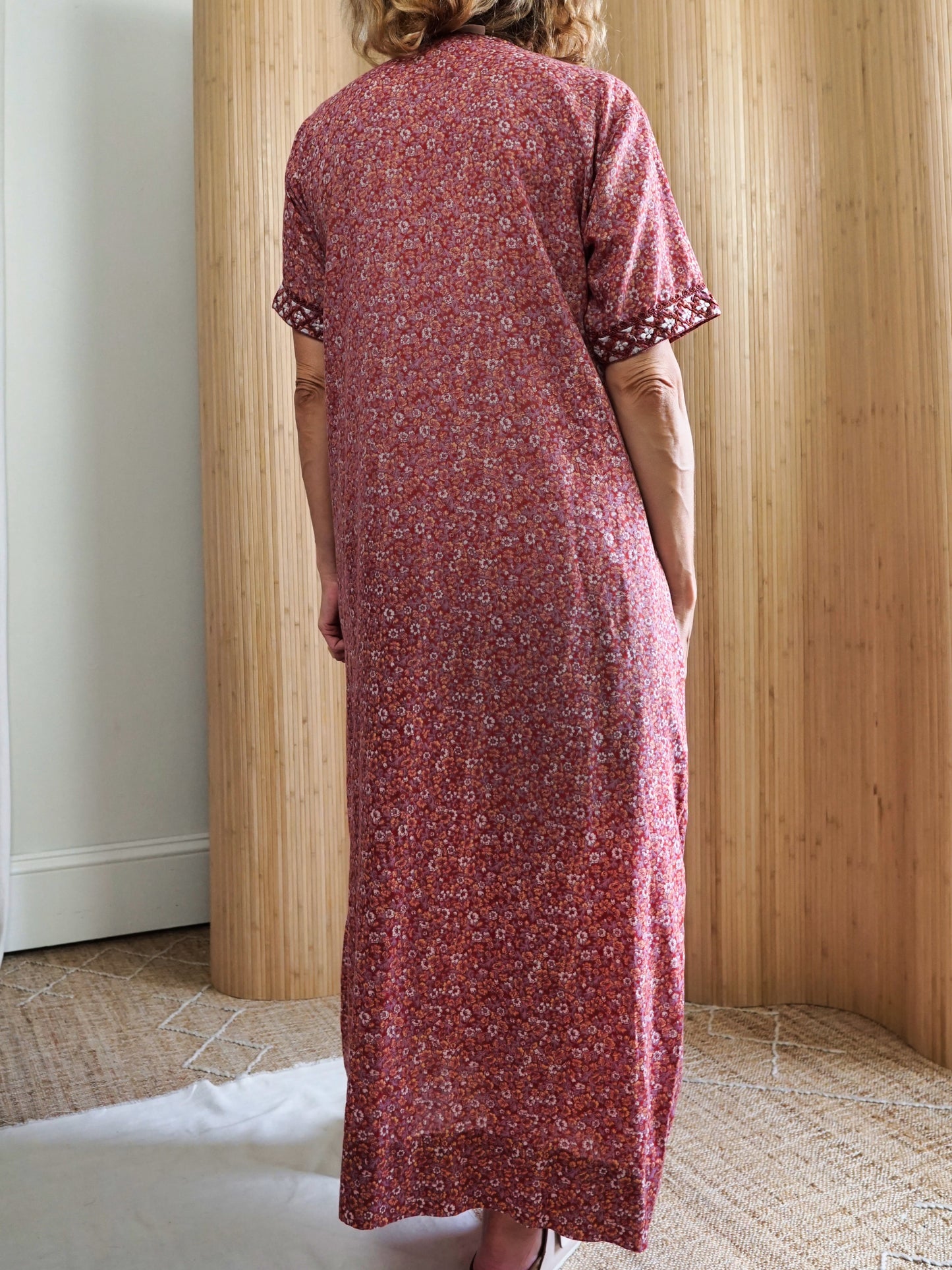 Vintage 70's Floral Embroidered Caftan-closiTherapi | vinTage
