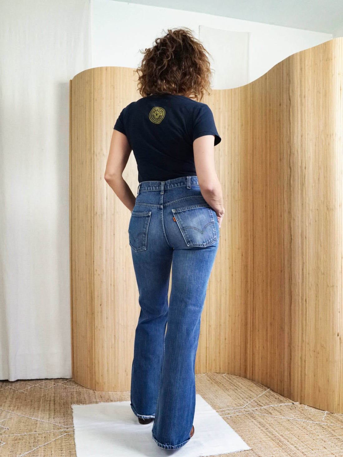 Vintage 70's Levi's 684 Elephant Bellbottom Orange Tab Jeans - 30" Waist-closiTherapi | vinTage