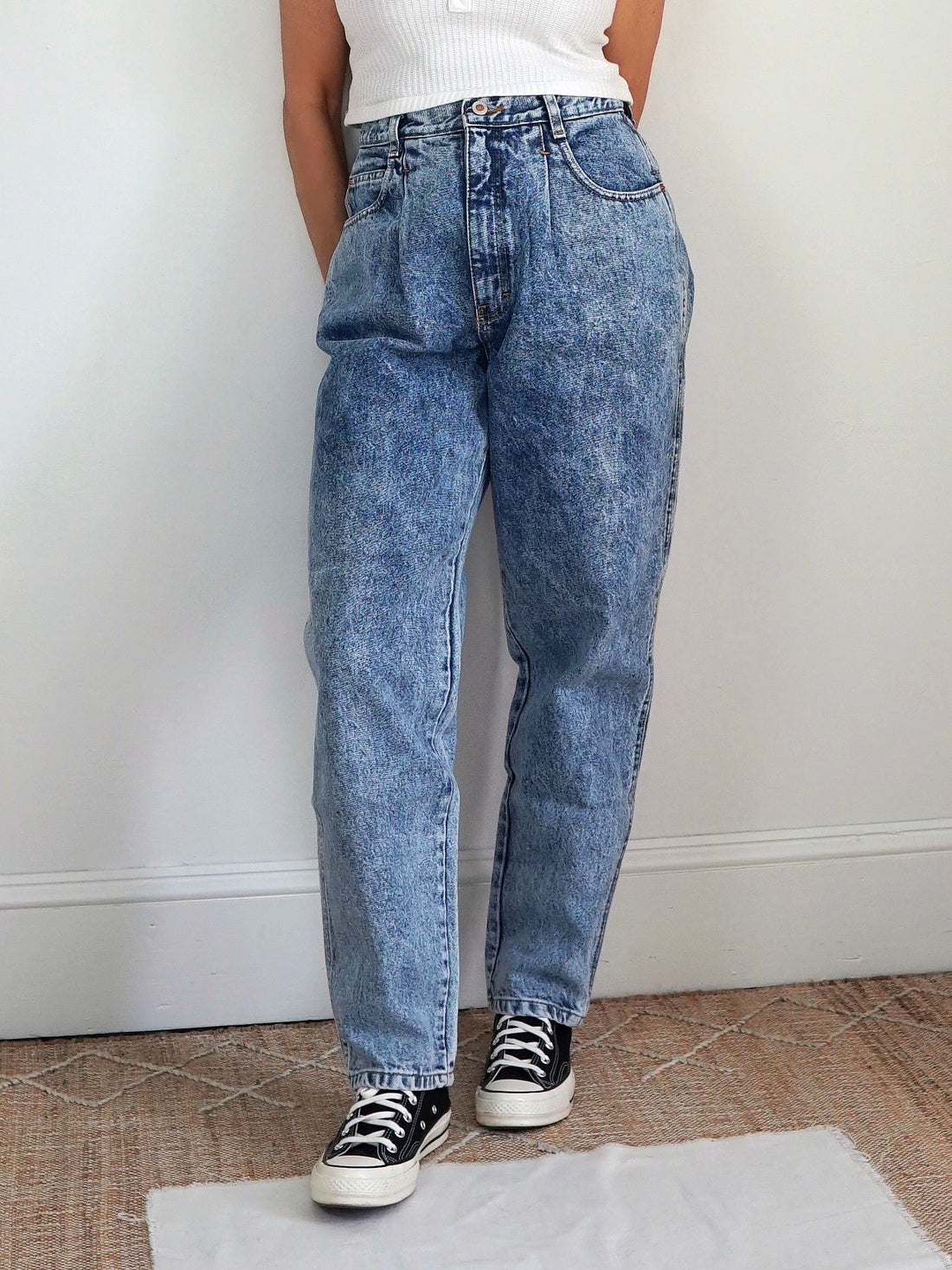 Vintage 80's Acid Wash Barrel Jeans - 28" Waist-closiTherapi | vinTage